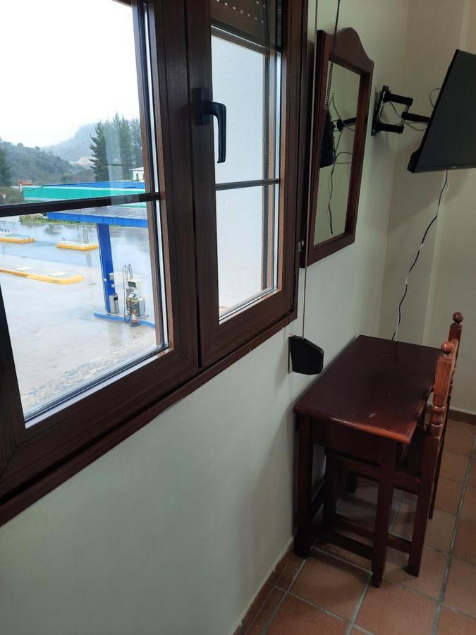 Apartamentos Refugio Del Viajero Parauta Buitenkant foto