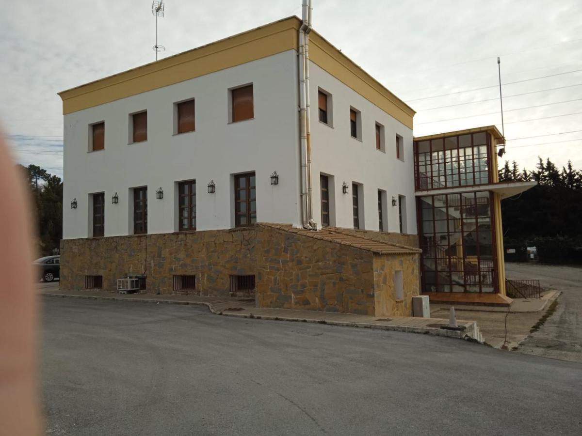 Apartamentos Refugio Del Viajero Parauta Buitenkant foto