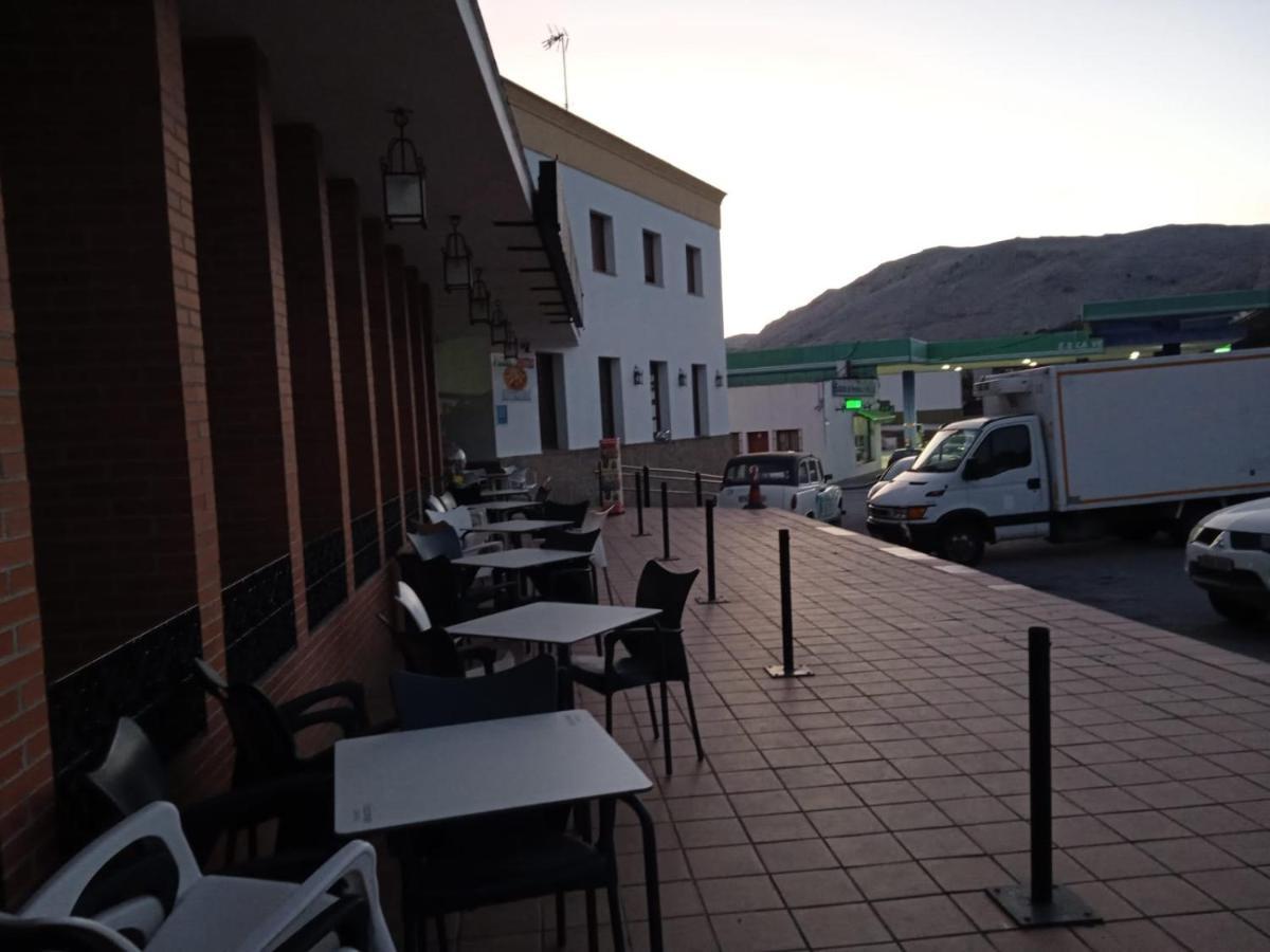 Apartamentos Refugio Del Viajero Parauta Buitenkant foto
